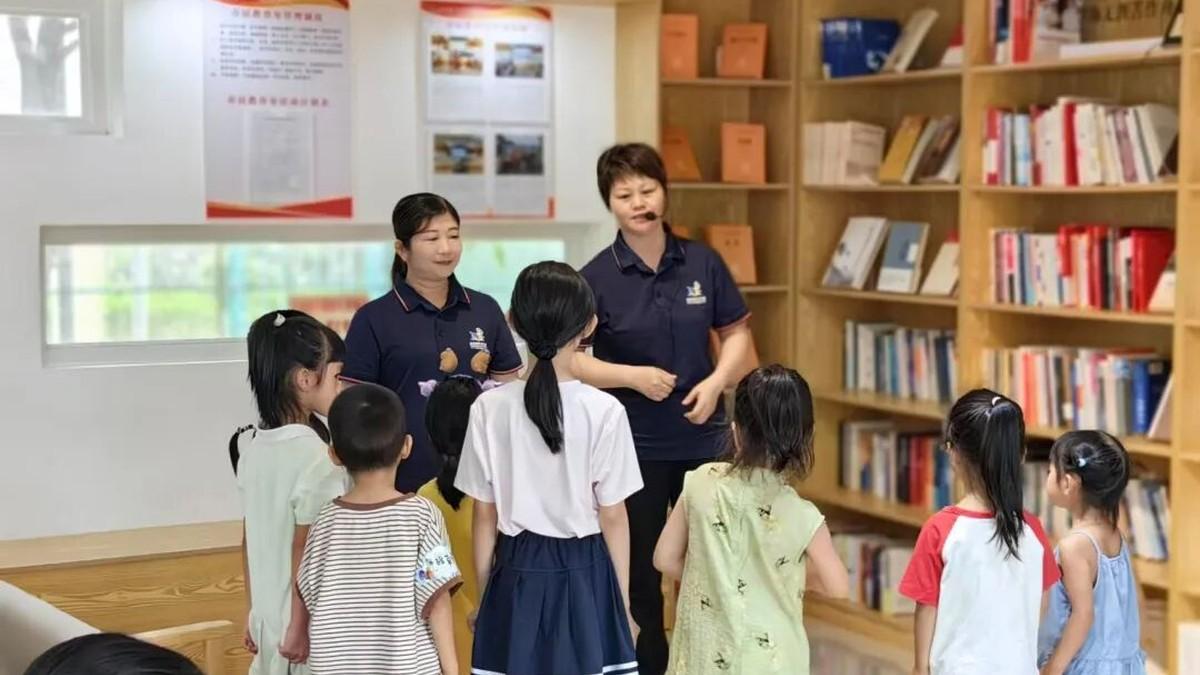 《芳香探索 手作香囊 》走进万宁市新时代文明实践中心
